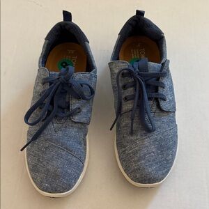 TOMS Women's Denim Blue Lace-Up Sneakers
